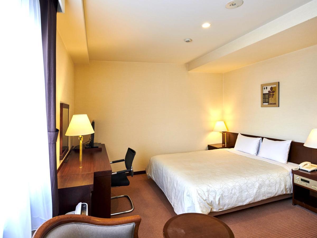 Hotel Courtland Nagano Bagian luar foto